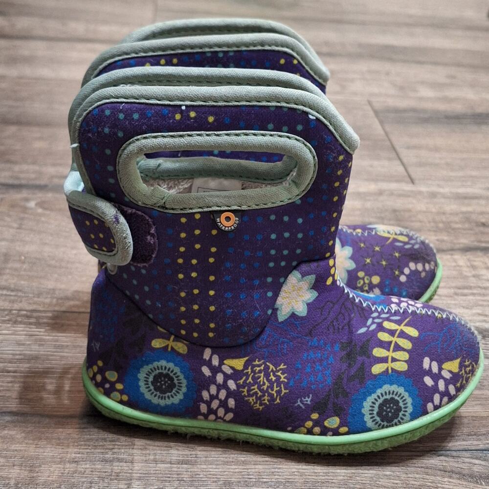 BOGS toddler 8 Reef purple floral pull-on waterproof boots